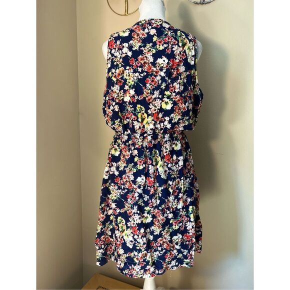Forever 21 Plus Size Navy Blue Floral Sleeveless Mini Dress w Pockets Size 2X - Picture 8 of 8